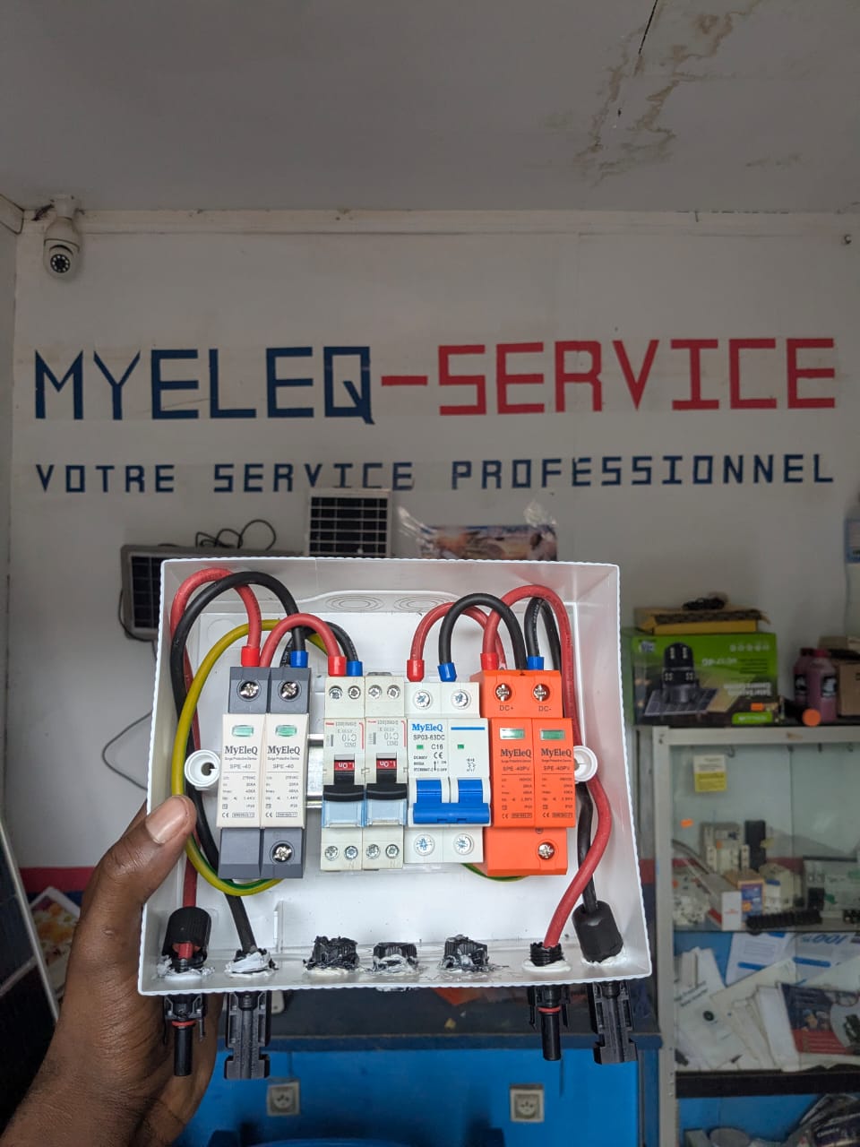 Coffrets et équipements de protection électrique — MYELEQ-SERVICE